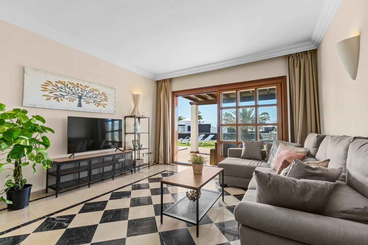 Villa Alana - Vacaciones Y Relax Playa Blanca  Extérieur photo